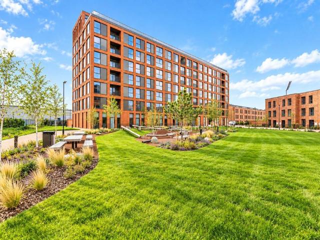 Flat for sale in Stretford, Trafford