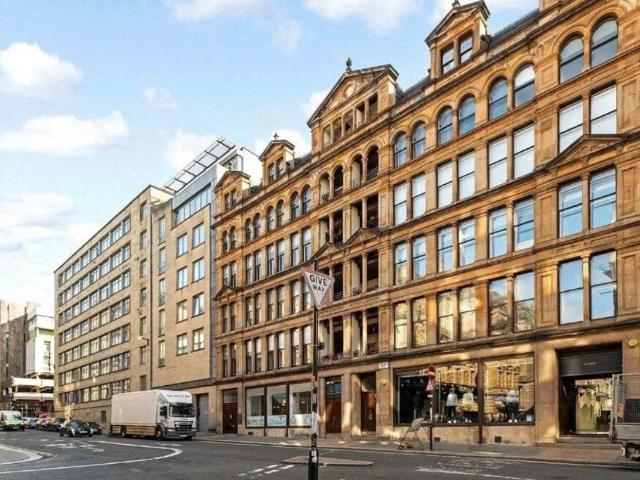 Flat for sale in Merchant City, Scotland