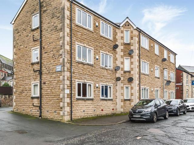 Flat for sale in Nuttall, Bury
