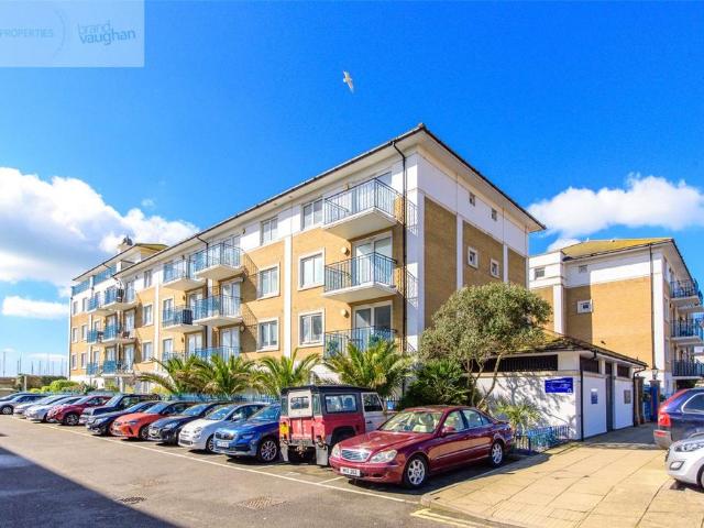 Flat for sale in Roedean