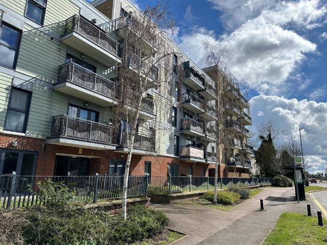 Flat for sale in Downside, Dunstable