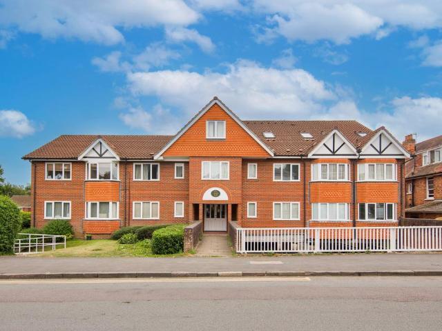 Flat for sale in St James, Sandown Park