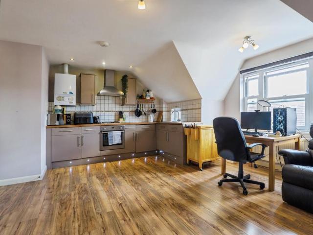 Flat for sale in Regent Quay, Oad Street