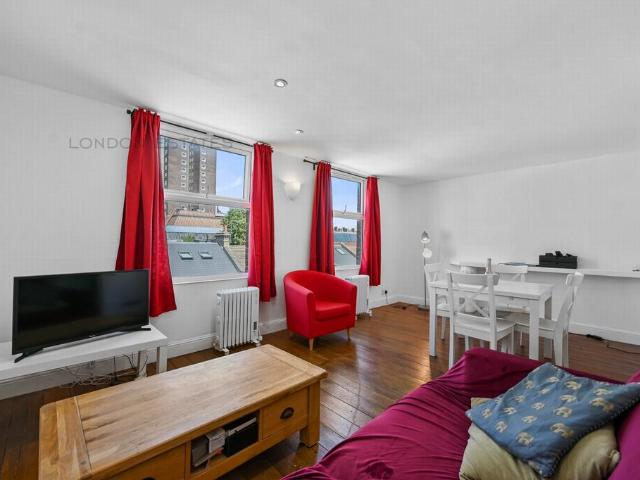 Flat for sale in Hammersmith, Greater London