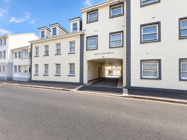 Flat for sale in St Helier, Greater London