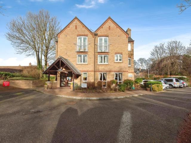 Flat for sale in Chedburgh, Suffolk