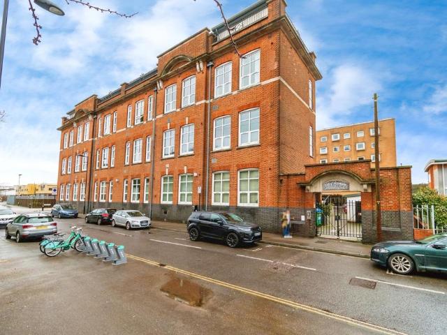 Flat for sale in St Mary's, City Of Southampton