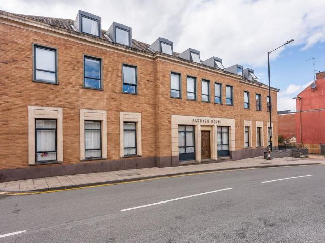 Flat for sale in Heigham Grove, East Bank