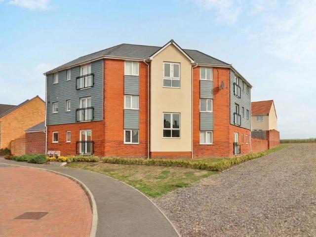 Flat for sale in Hadleigh, Babergh