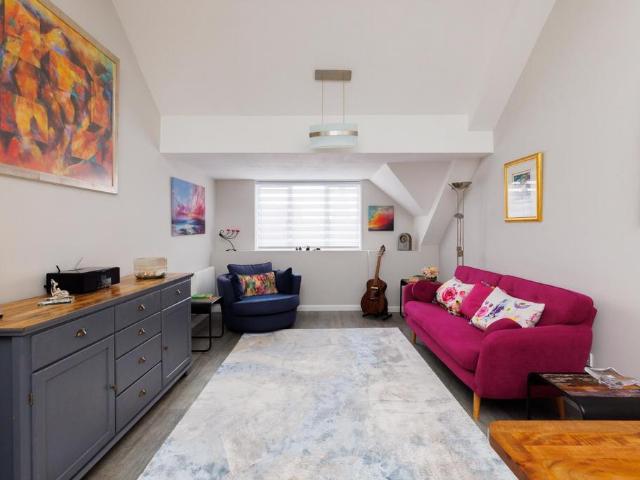 Flat for sale in Finzels Reach, Bristol