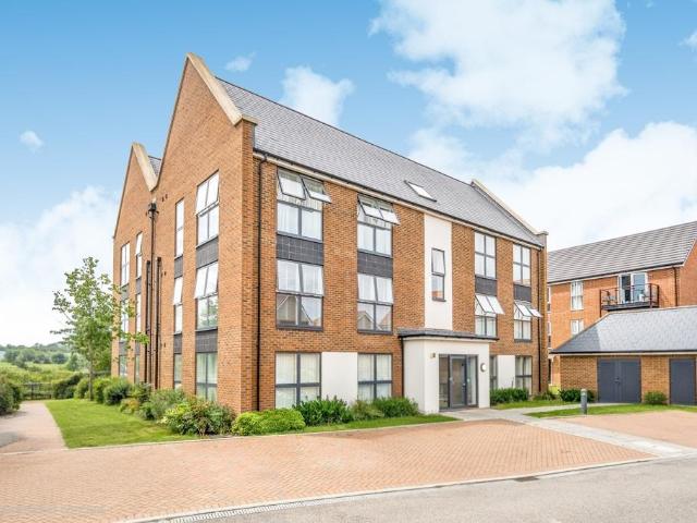 Flat for sale in Bourne Vale, Kent