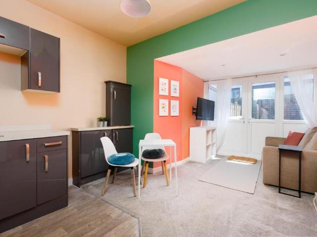 Flat for sale in Feckenham, City Of Bristol