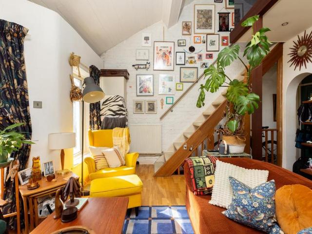 Flat for sale in Upper Knowle, Feckenham
