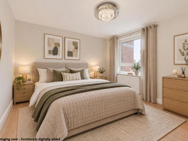 Flat for sale in St Paul's Court, Greater London