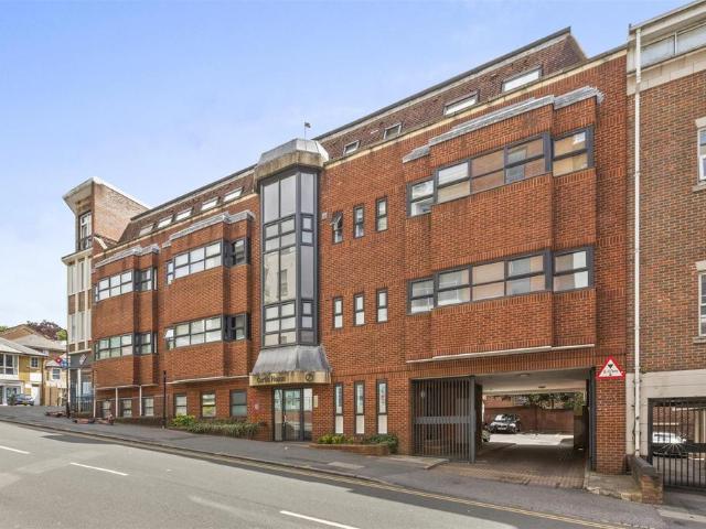 Flat for sale in Daws Hill, Cressex