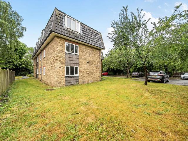 Flat for sale in London Borough of Ealing, Hanwell