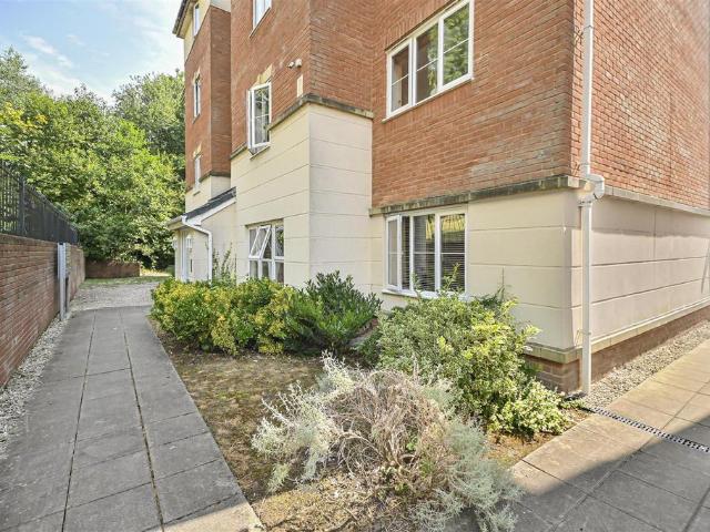 Flat for sale in Pennington, Wigan