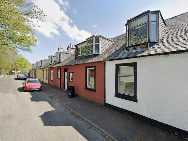 Flat for sale in Newmilns, Scotland