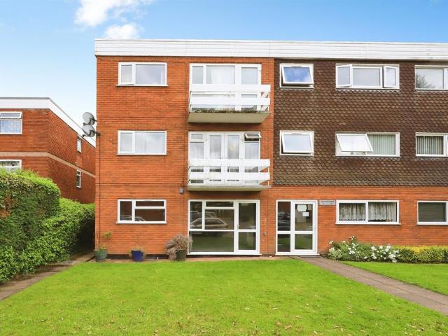 Flat for sale in Wilden, Rushock