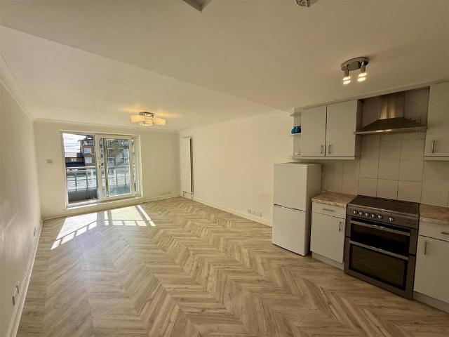 Flat for sale in Kensal Town, Maida Vale