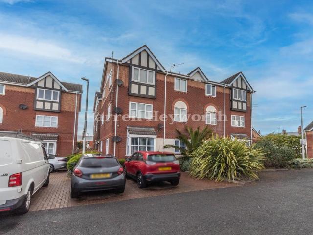 Flat for sale in Claremont, Blackpool