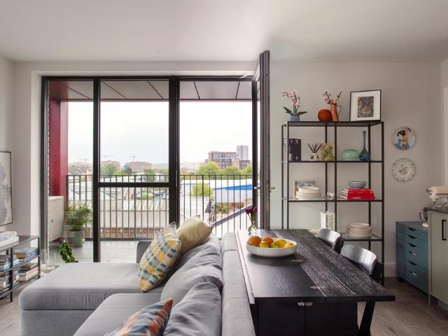 Flat for sale in Glyndon, Plumstead