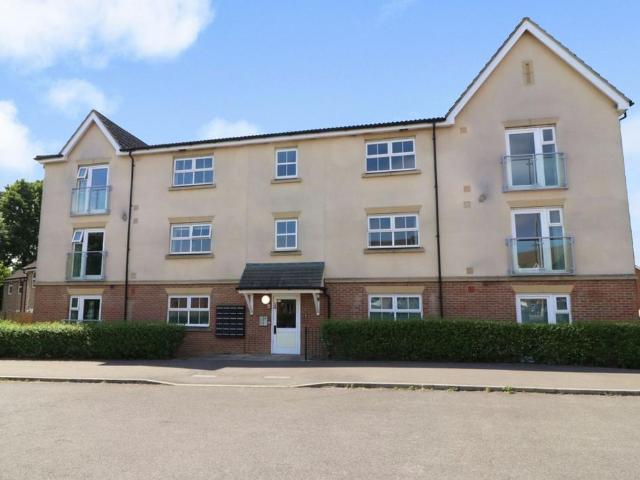 Flat for sale in Dowd's Farm, Eastleigh