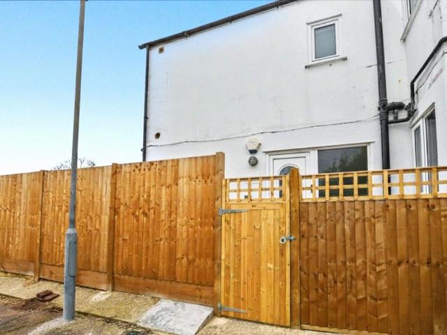 Flat for sale in Cotlandswick, Five Acres