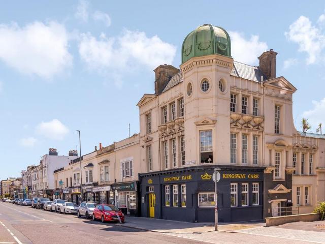 Flat for sale in Aldrington