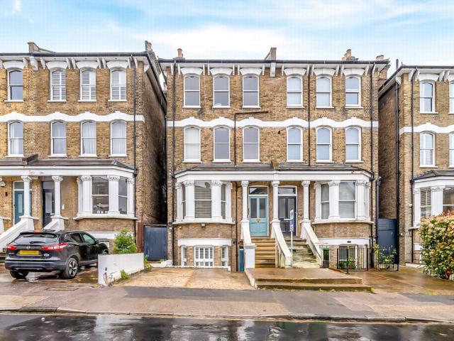 Flat for sale in Kidbrooke, Greater London