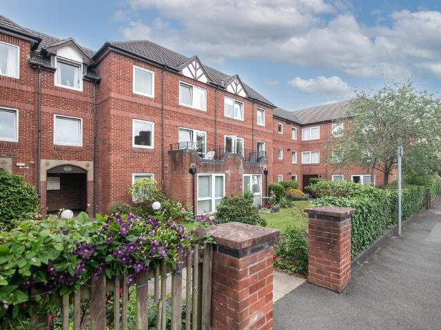 Flat for sale in Bromsgrove