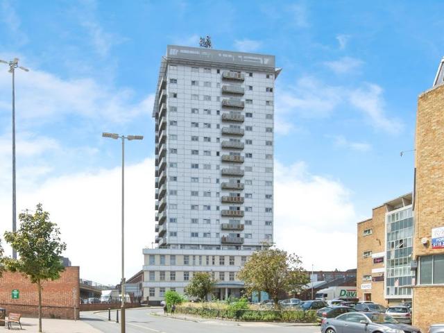 Flat for sale in St Matthew's, Old Wharf