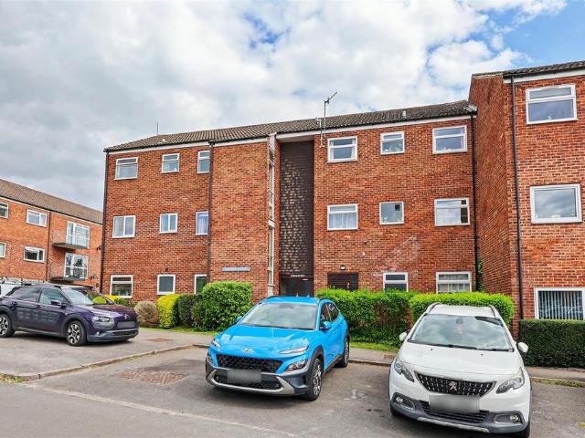 Flat for sale in Woodthorpe, Gedling
