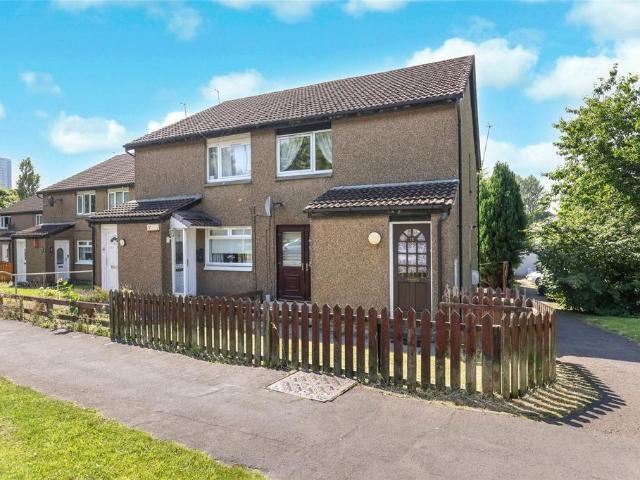 Flat for sale in Summerston, Scotland