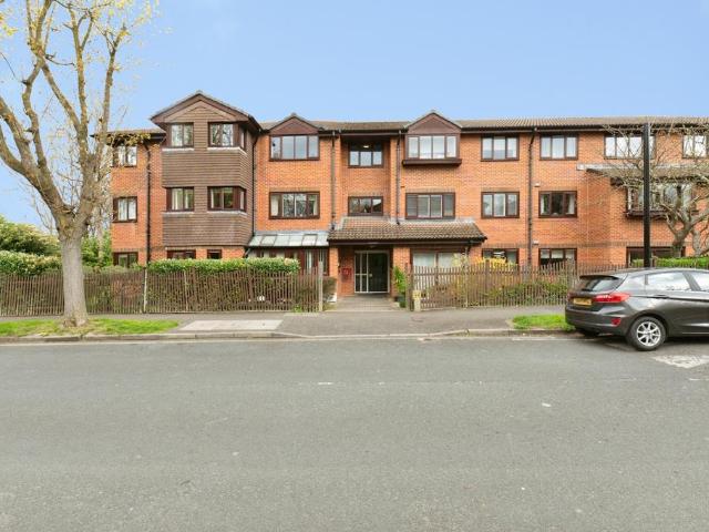 Flat for sale in London Borough of Sutton, Greater London