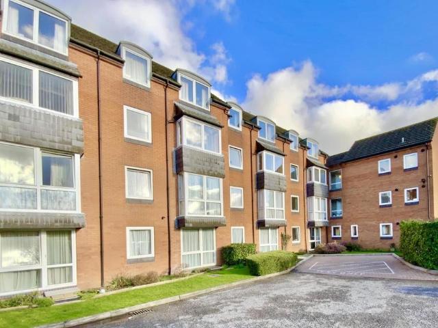 Flat for sale in Chesterton, Fossebridge
