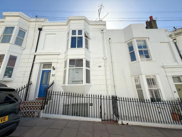 Flat for sale in Brunswick, Brighton & Hove