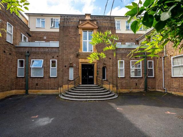 Flat for sale in Guildford Park, Westborough