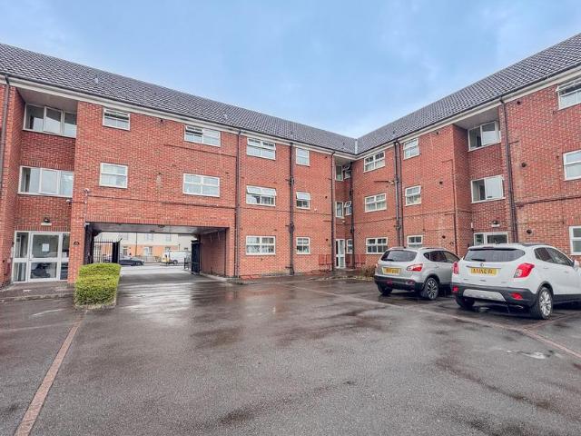 Flat for sale in Old Wharf, City Of Leicester