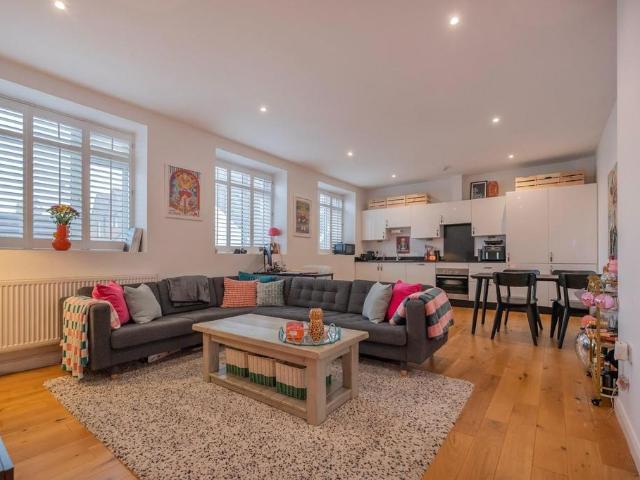 Flat for sale in Brook Street, Bourne Vale