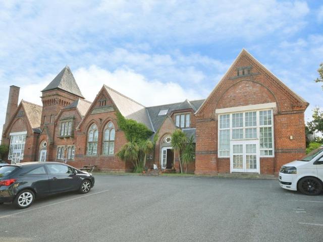 Flat for sale in Loundsley Green, East Midlands