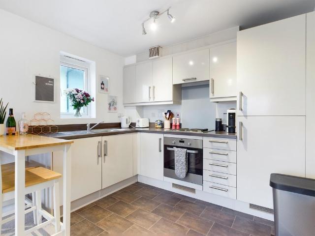 Flat for sale in Nangreaves, Wales
