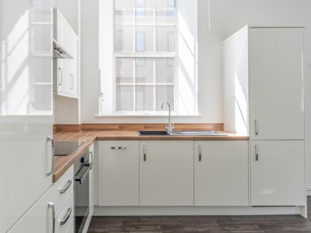 Flat for sale in Feckenham, City Of Bristol