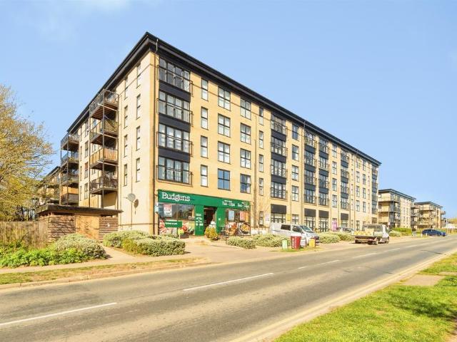 Flat for sale in Pin Green Industrial Area, Shephall