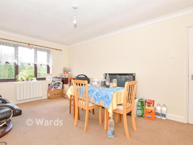 Flat for sale in Snodland, Bourne Vale