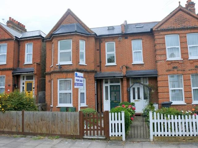 Flat for sale in London Borough of Lewisham, Greater London