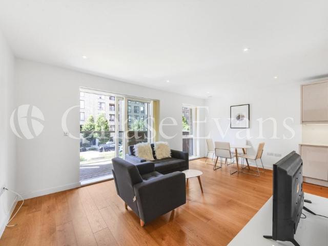 Flat for sale in Colindale, Greater London