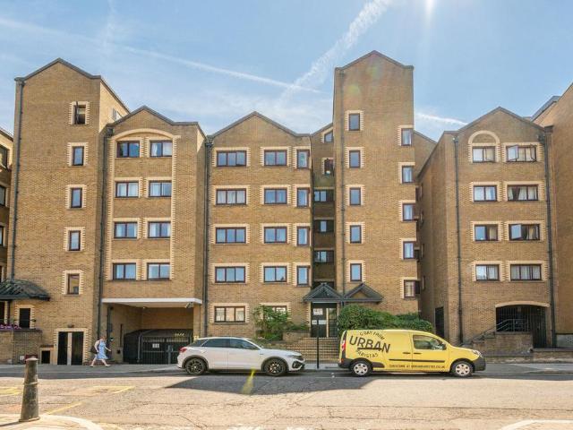 Flat for sale in St. George in the East, Shadwell