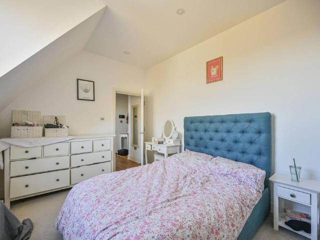 Flat for sale in Shepherd's Hill, Crouch End