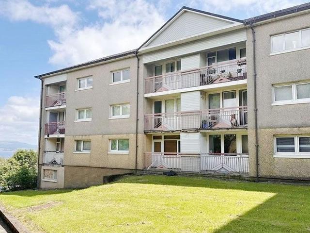 Flat for sale in Greenock, Scotland